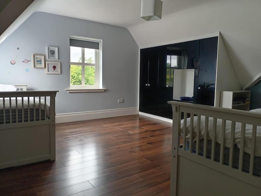 Conveniently Located House To Enjoy All Of Kerry Tralee Buitenkant foto