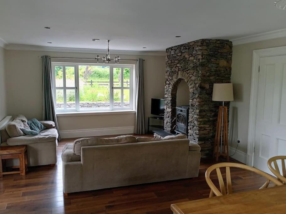 Conveniently Located House To Enjoy All Of Kerry Tralee Buitenkant foto